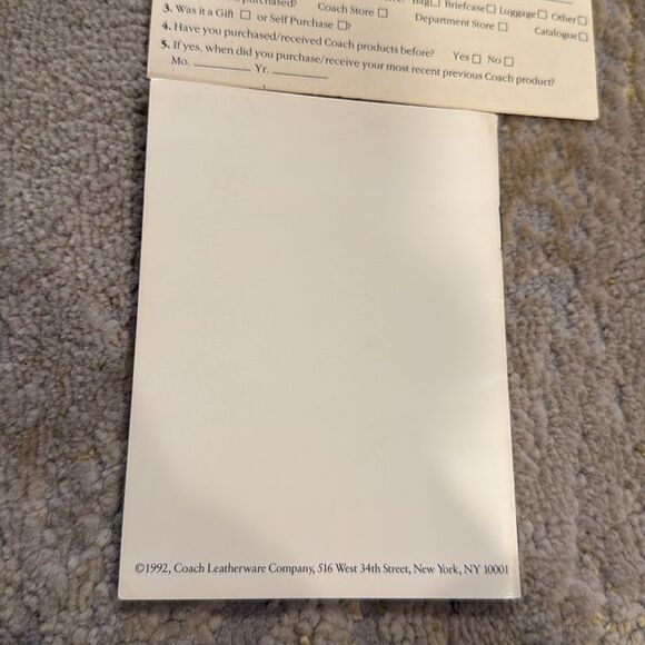 Coach
Leather handbag
Brown, Leather made in USA 1992 GUc check
With book - Picture 12 of 16